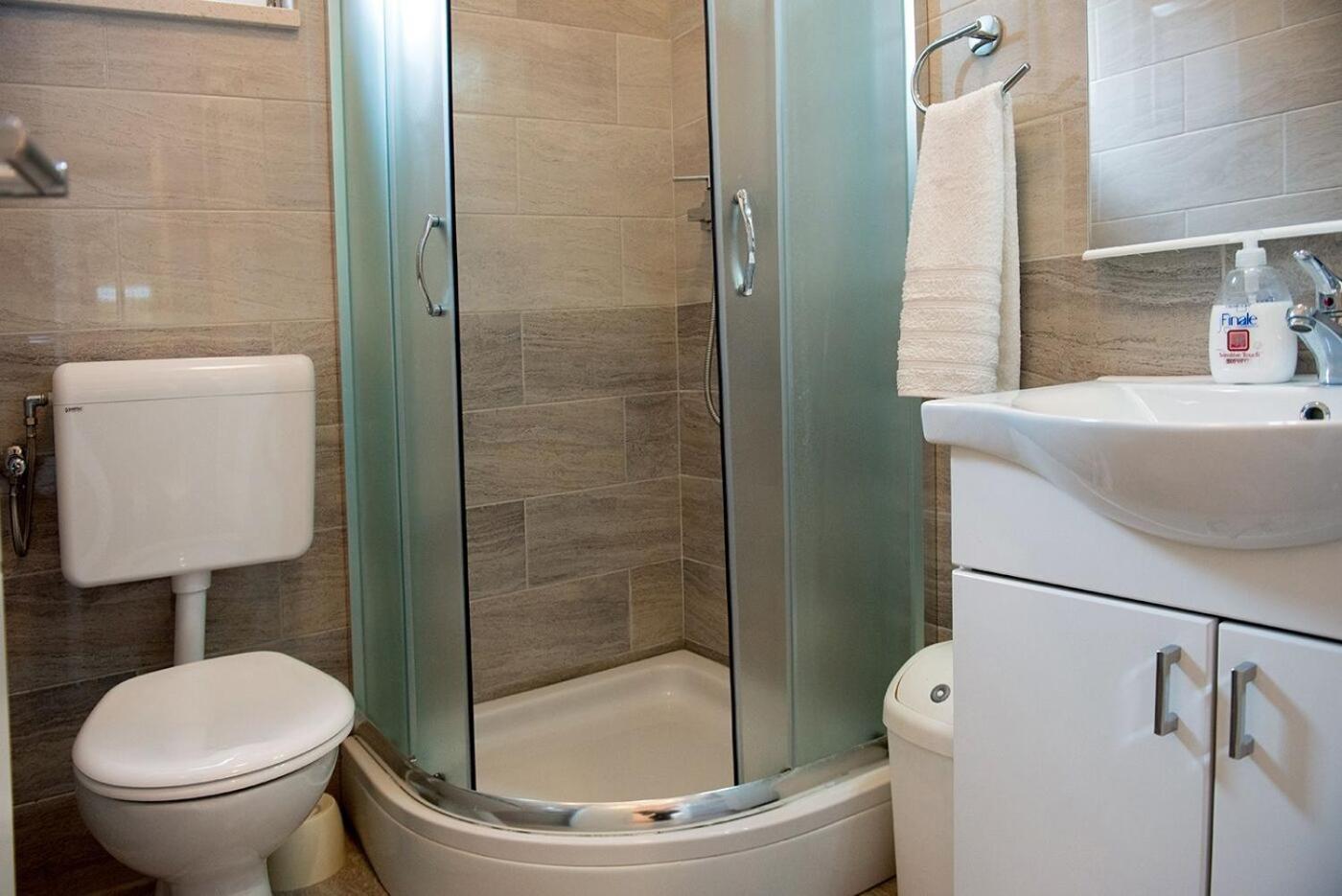 Apartments And Rooms Robi Подстрана Екстериор снимка