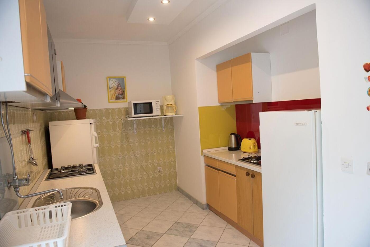 Apartments And Rooms Robi Подстрана Екстериор снимка